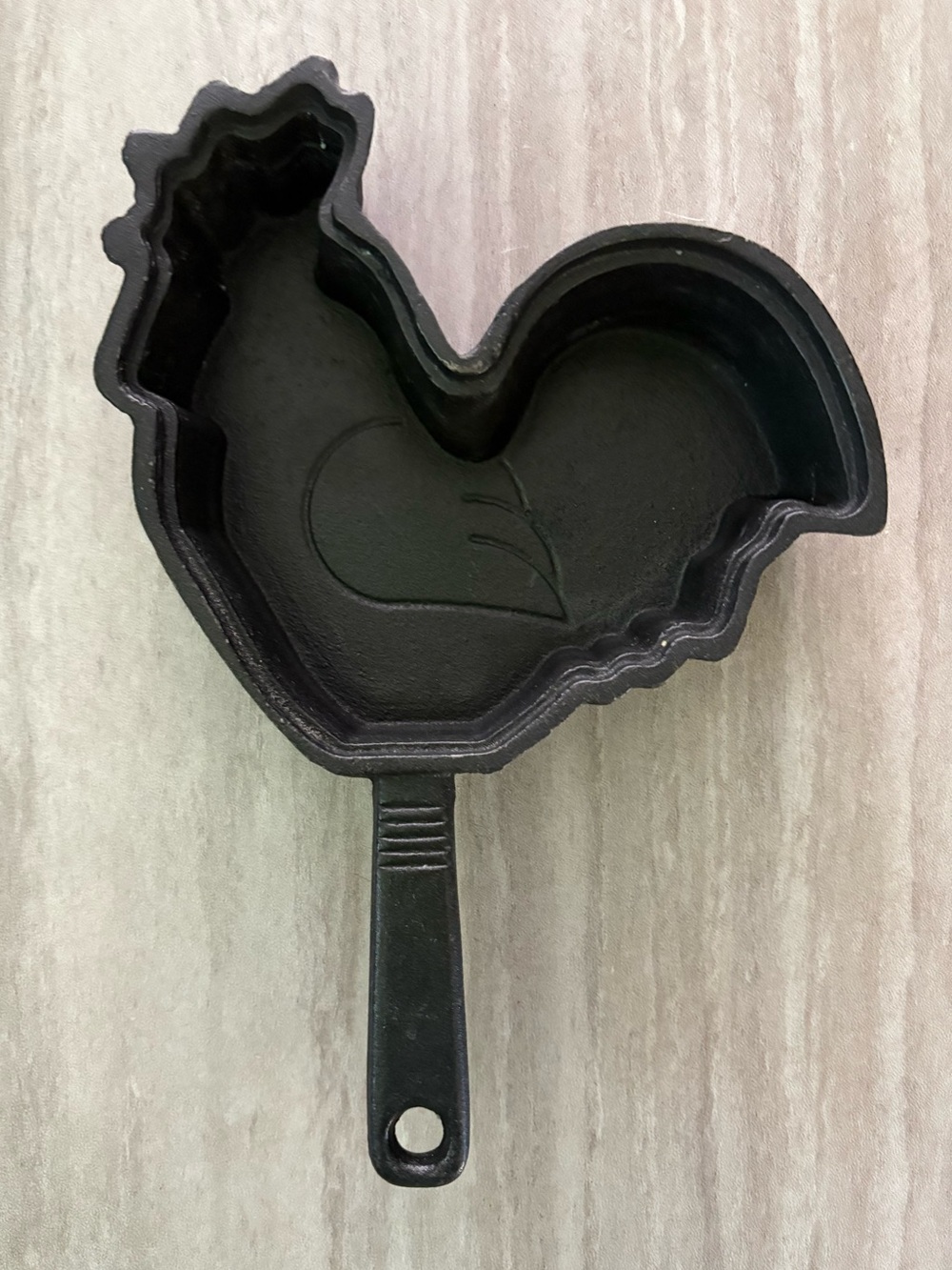 Vintage Mini Cast Iron Rooster Chicken Shaped Skillet Cornbread Baking Mold